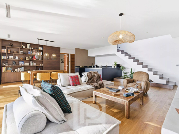 Excellent compromis entre la villa et l’appartement – Élégante villa contemporaine – Vue dégagée Estérel et verdure