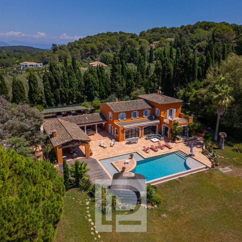 Location courte et longue durée – Villa familiale récente au calme absolu dans domaine privé avec piscine et tennis