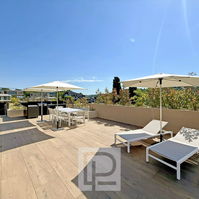 Proche Mougins School & golf