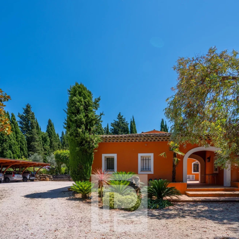 A deux pas de la Croisette – Charme Bourgeois et emplacement premium