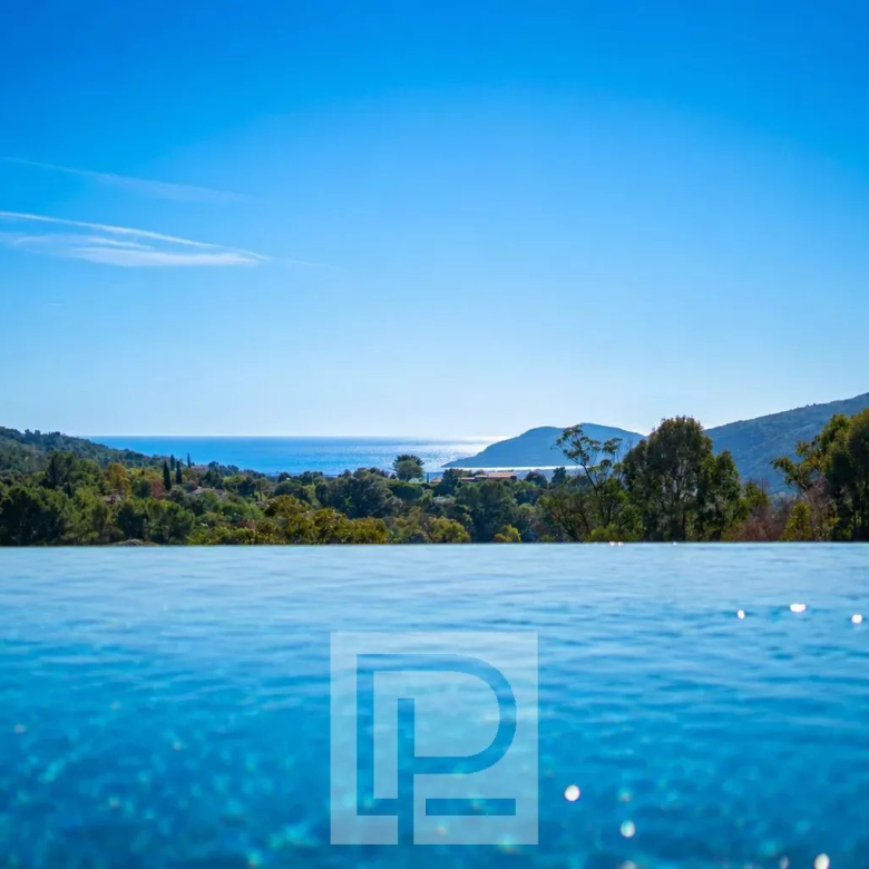 Domaine provençal historique aux portes de Cannes