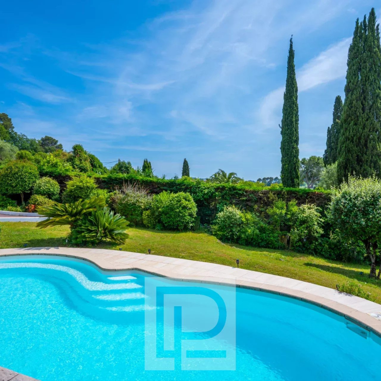 Californian Villa – Near Mougins