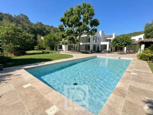 Near Valbonne – Golf and Villages