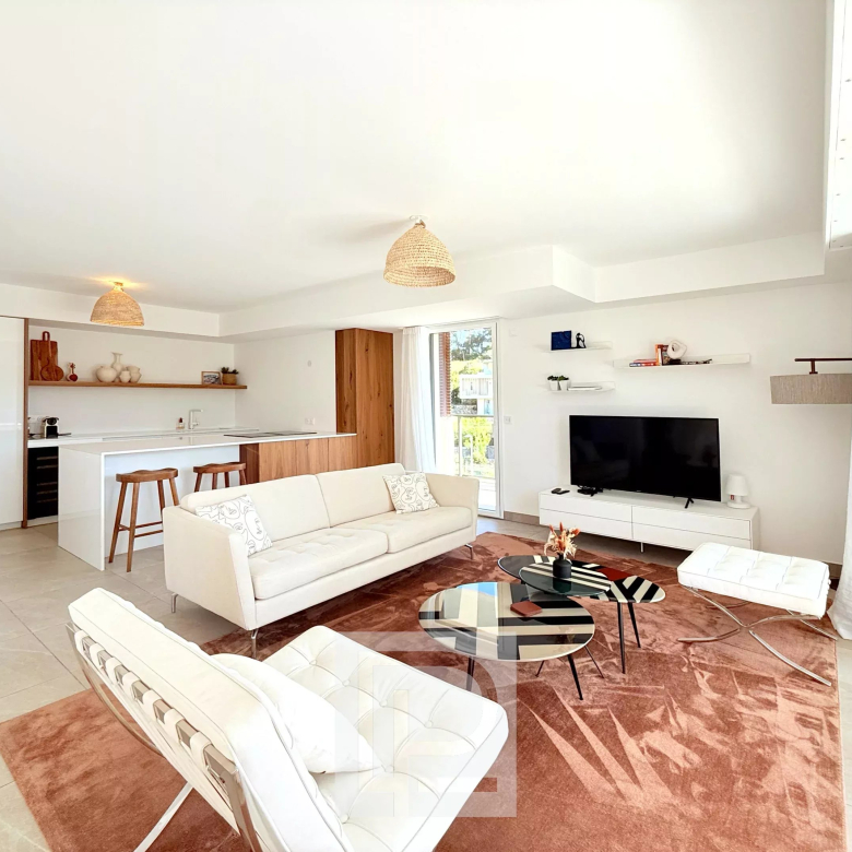 Propriété contemporaine avec vue dégagée