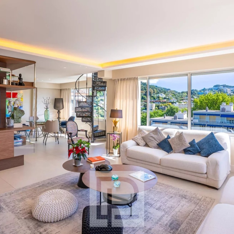 Luxury real estate photo | Charming Properties
