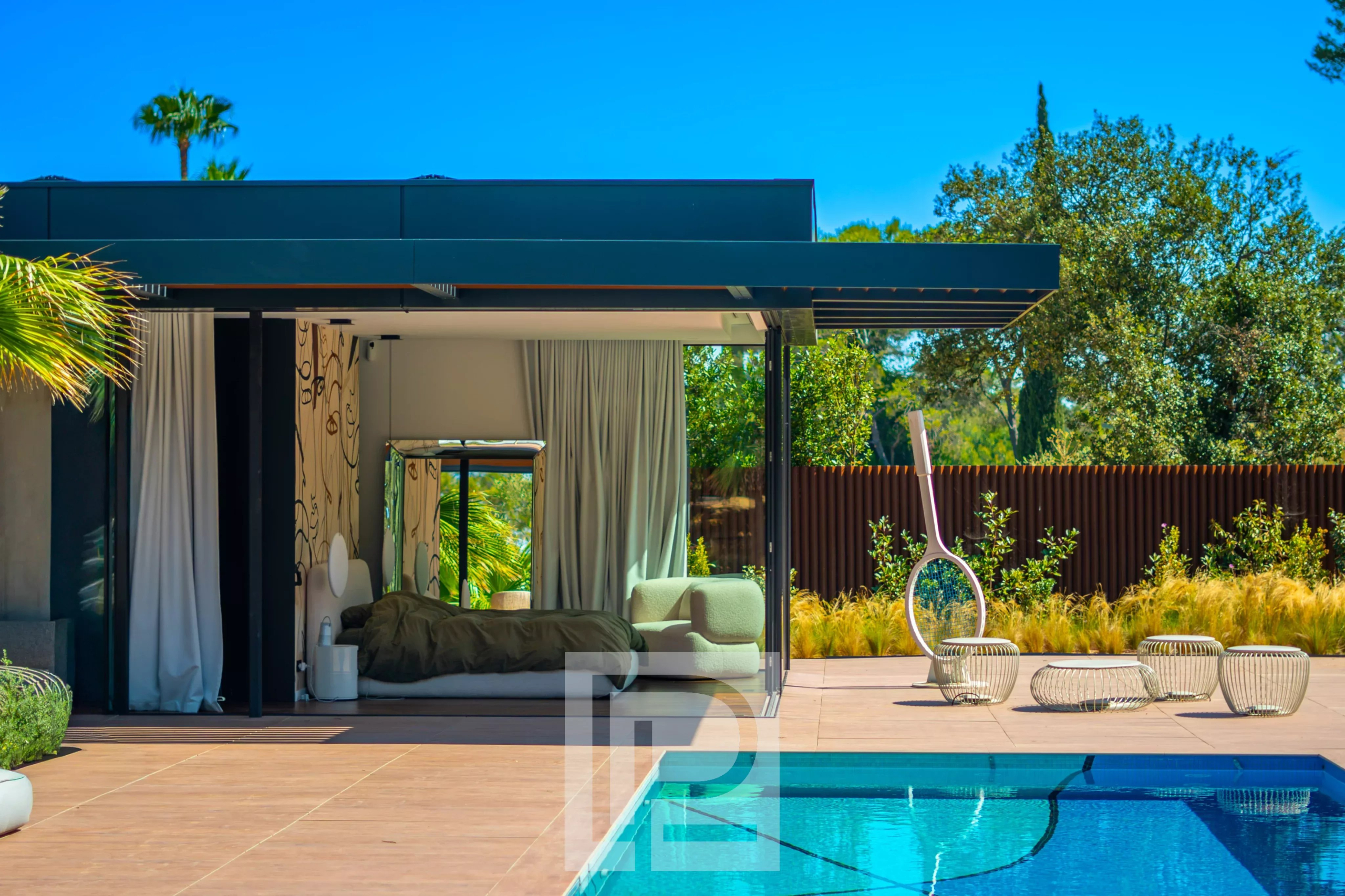Contemporary property in Mougins Contemporary villa with swimming pool and open living space in Mougins.