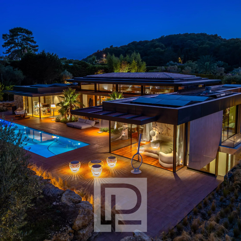 Luxury real estate photo | Charming Properties