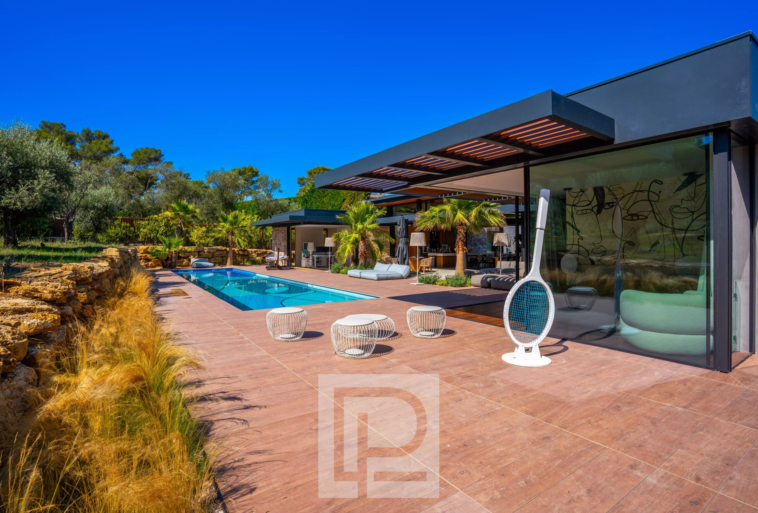 Contemporary property in Mougins Contemporary villa with swimming pool and terrace in Mougins, France