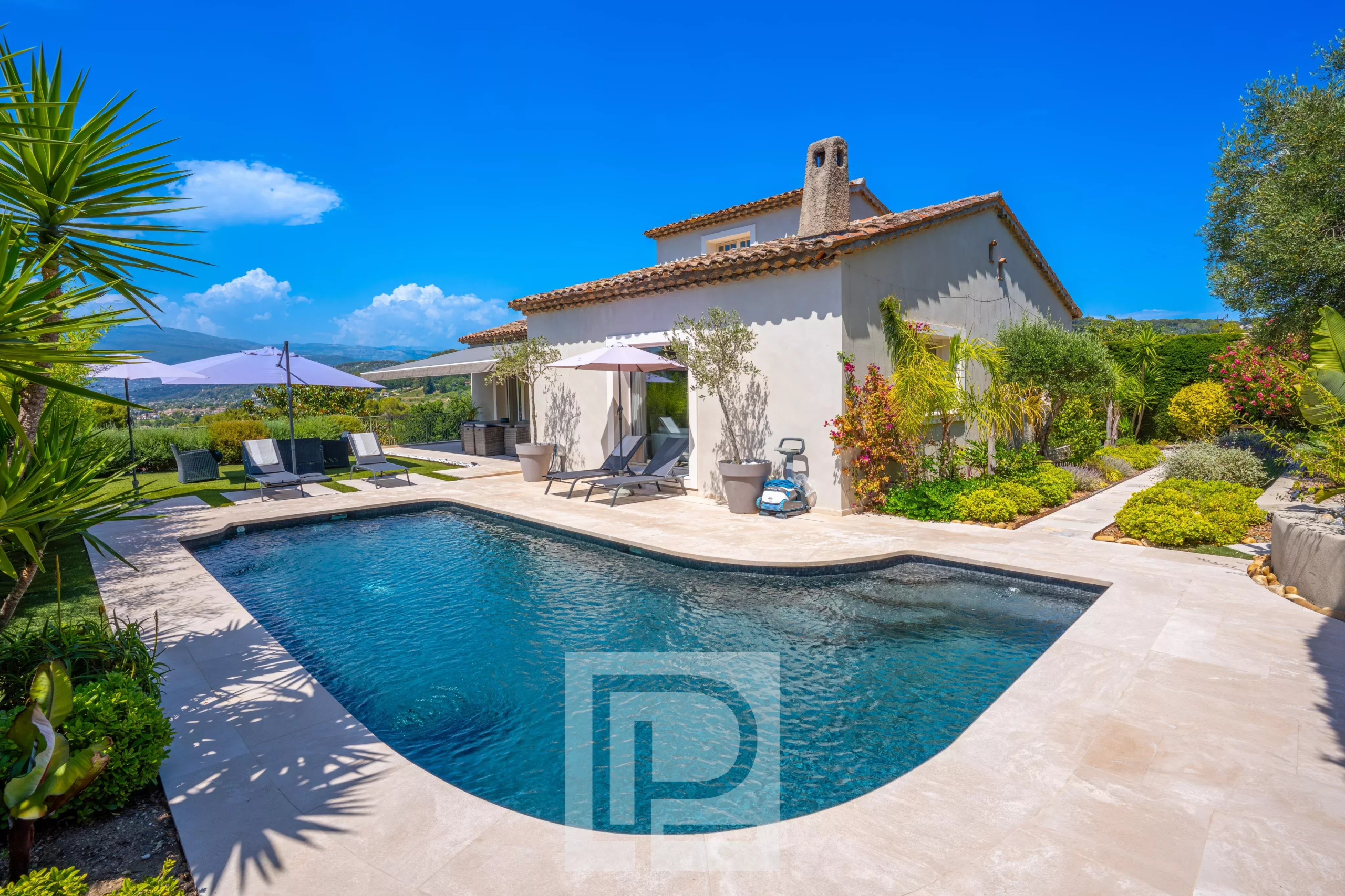Elegant Provençal villa in Mougins Renovated Provençal villa with swimming pool and garden, overlooking the hills in Mougins.