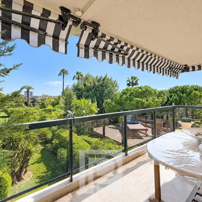Luxury real estate photo | Charming Properties