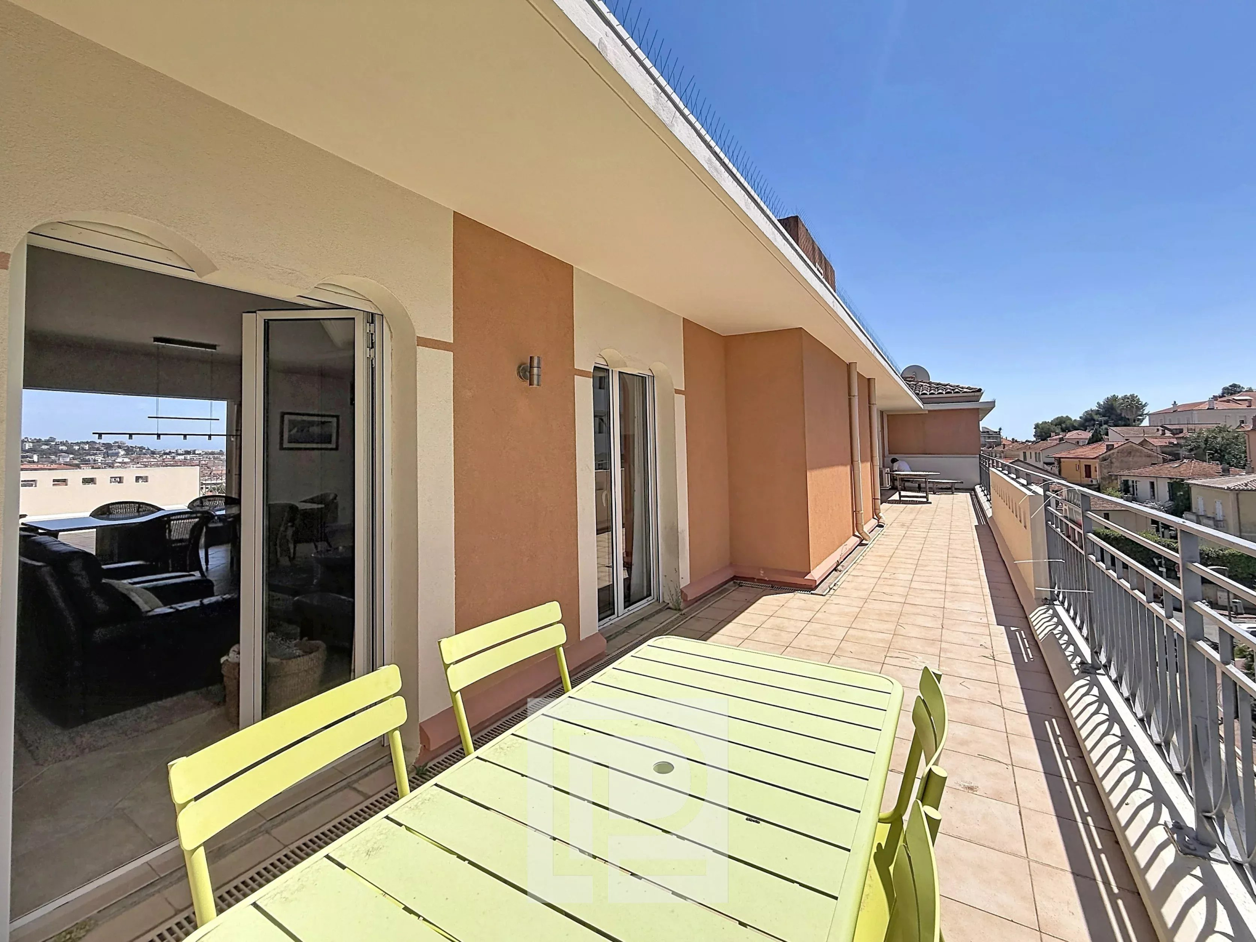 Apartment terrace in Cannes Apartment terrace in Cannes with outdoor furniture and unobstructed view.