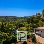 Fully renovated villa with panoramic views