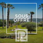Gros potentiel pour cette villa néo-provençale avec vue