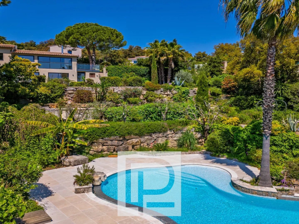 Villa entièrement rénovée avec vue panoramique