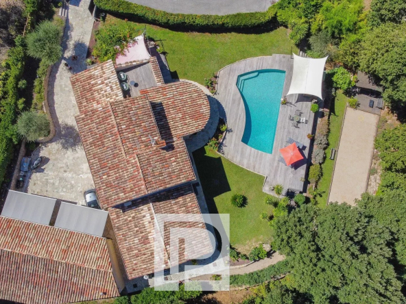 Charmante villa provençale au sein d’un domaine sécurisé