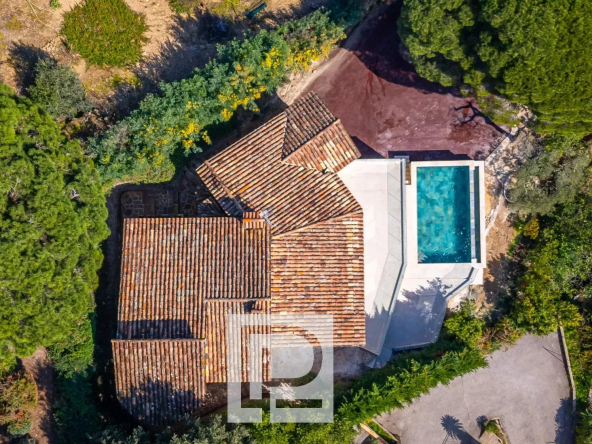 Fully renovated villa with great services