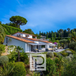 Superbe villa provençale rénovée à deux pas du vieux village de Mougins