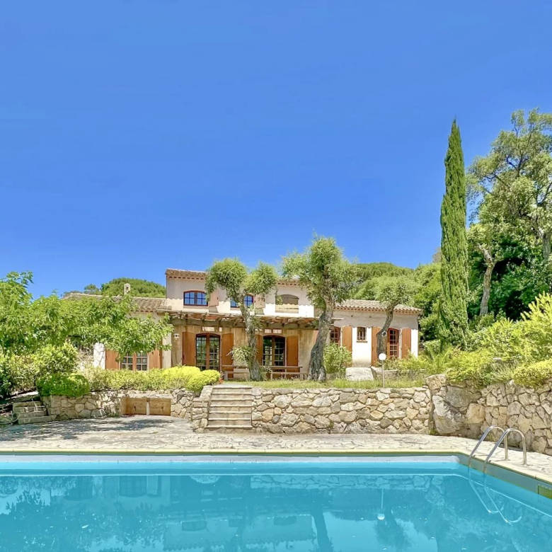 Villa with sea view for sale in Sainte-Maxime