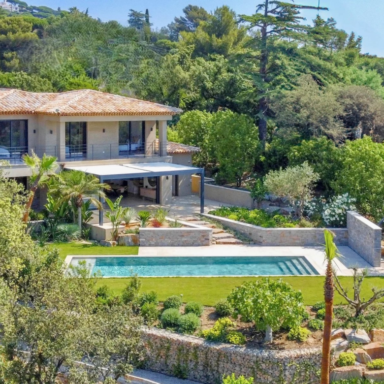 Villa with panoramic sea views for sale in Sainte-Maxime