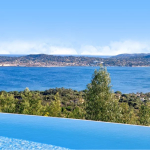 Grande propriété à vendre avec exceptionnelle vue mer face à Saint-Tropez