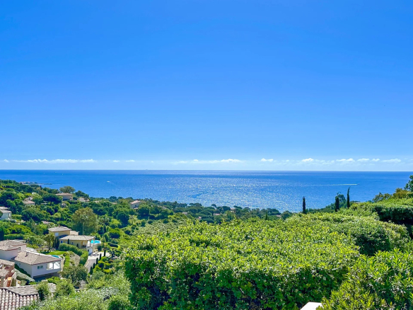 Villa vue mer à vendre à Sainte-Maxime