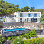 Villa moderne vue mer à vendre aux Issambres
