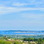 Villa moderne avec vue mer panoramique à vendre à Grimaud