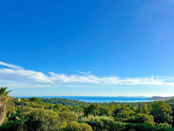 Villa vue mer à vendre proche du centre de La Croix-Valmer