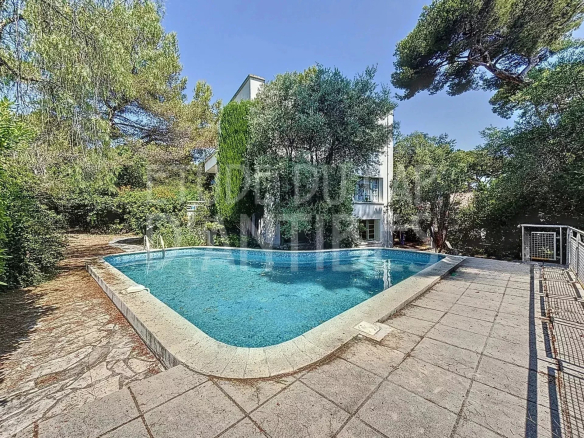 In the heart of Cap d&#39;Antibes