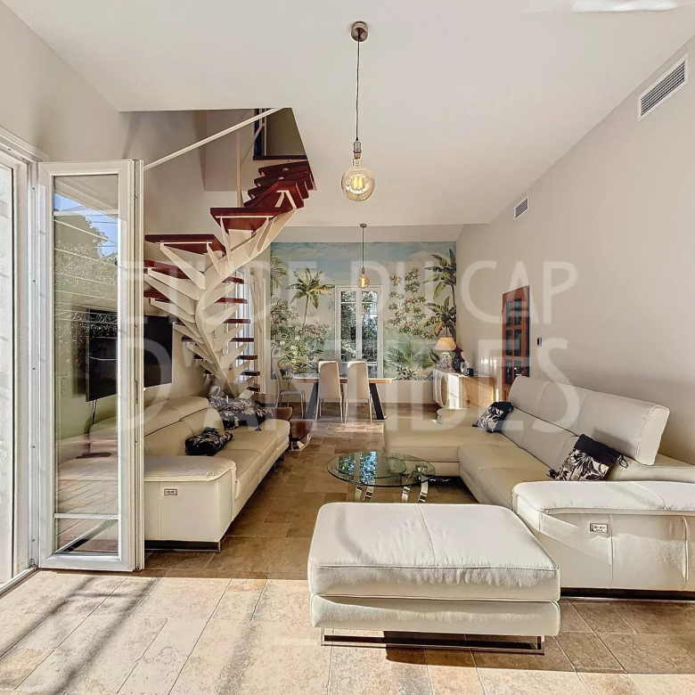 For Sale Cap d'Antibes Villa East-facing