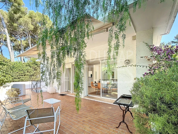 A true Californian villa in the heart of Cap d'Antibes