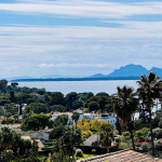 CAP D&#39;ANTIBES / Top floor sea view