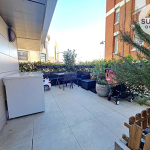 À vendre  Paris 15e  Appartement 4 pièces avec terrasse