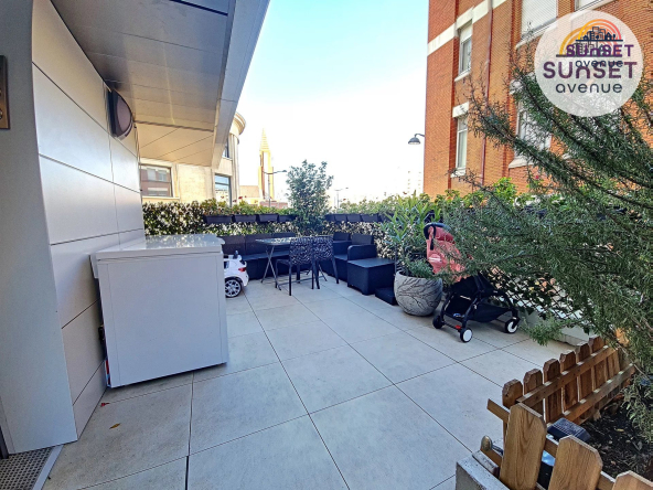 À vendre  Paris 15e  Appartement 4 pièces avec terrasse