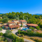 Authentic 17th-century stone farmhouse – Montauroux town centre with separate apartment