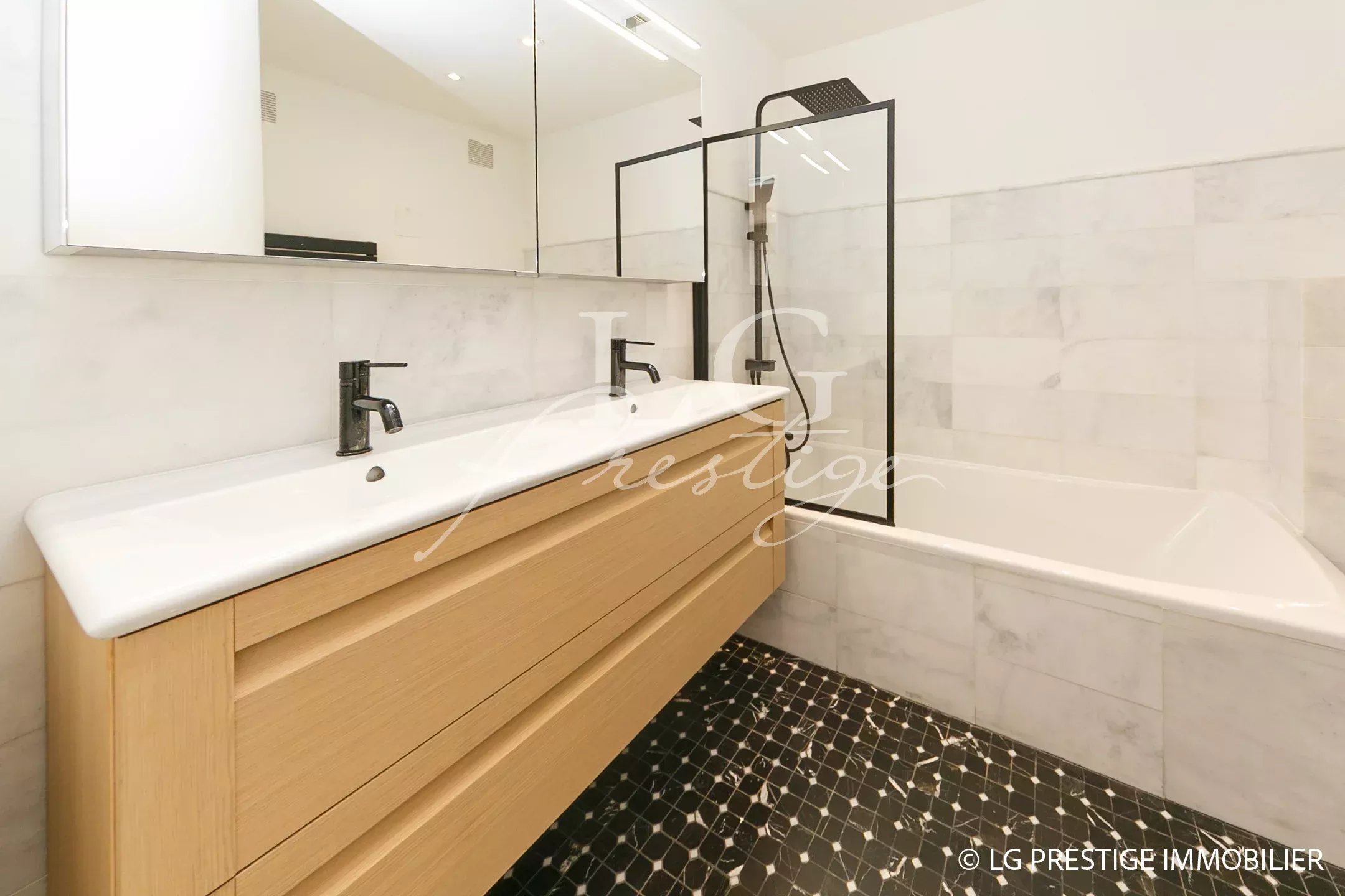 6e4f2ff34919cc6c320fec22b59016db_4d69417a50_2160-original