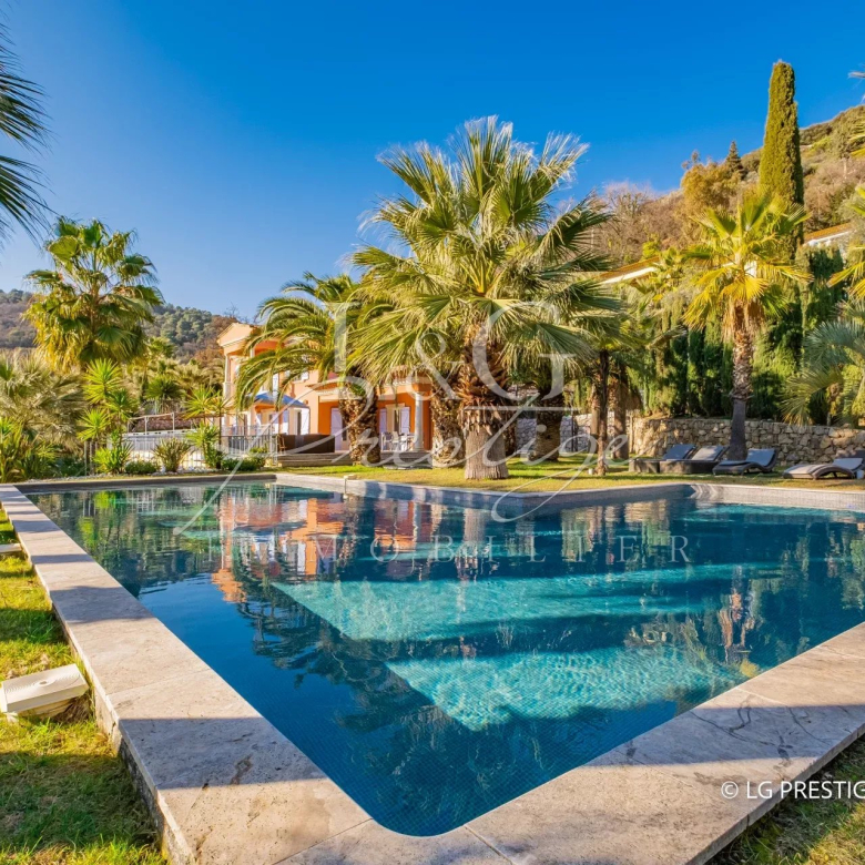 Appartement 3 chambres avec vue mer à vendre – Sainte-Maxime centre