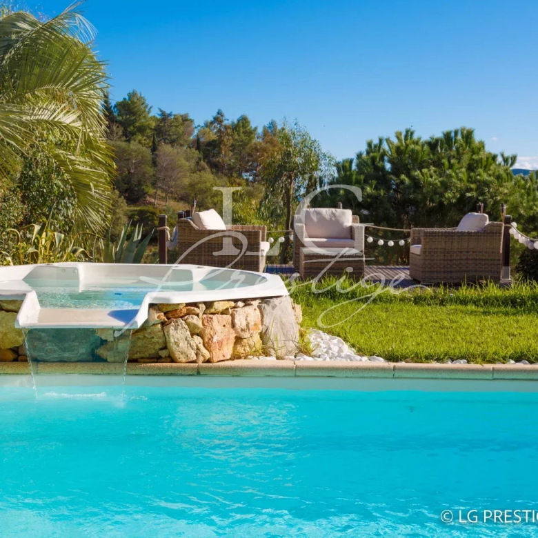 SECTEUR PREMIUM – BASTIDE VUE MER – GARAGE DE 100M2