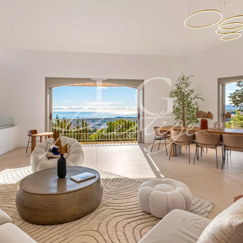 Villa contemporaine avec vue panoramique sur Tourrettes