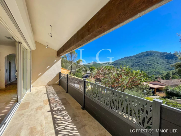 VUE DEGAGEE SUR L’ESTEREL