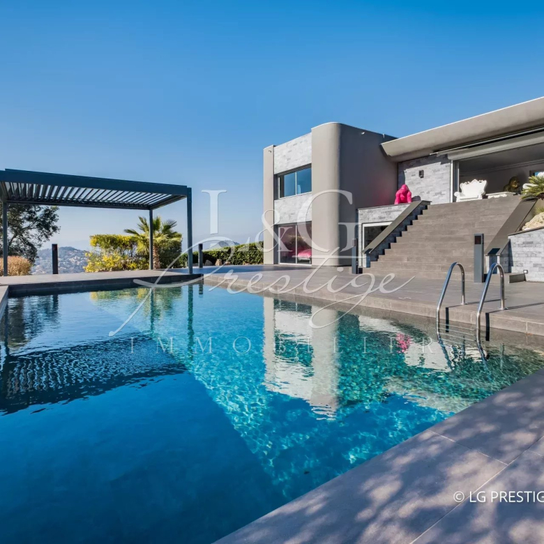 VILLA CALIFORNIENNE – Proche de Mougins