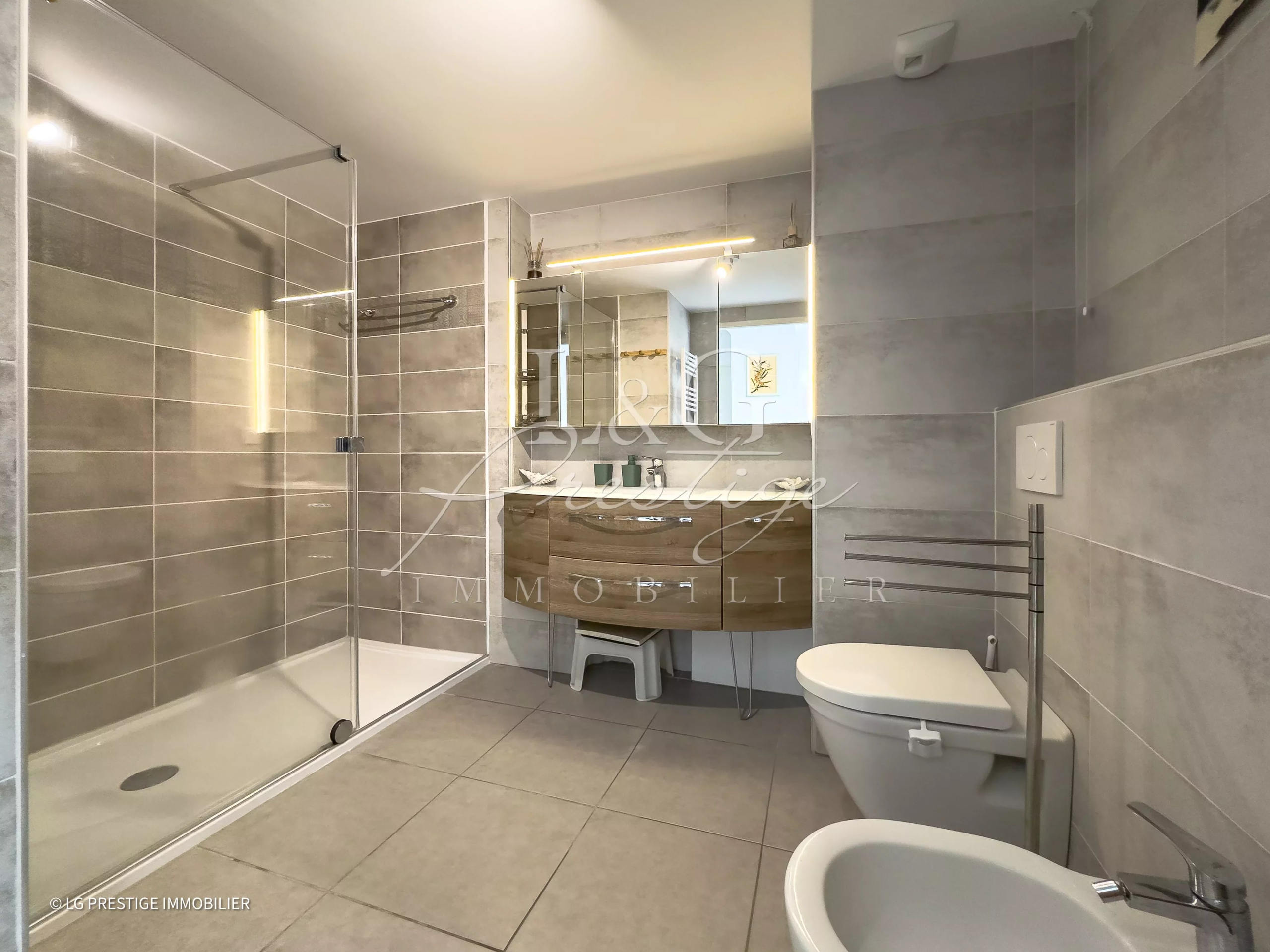 e188877811f257b0d5720734da0f717f_fb47208273_4000-original