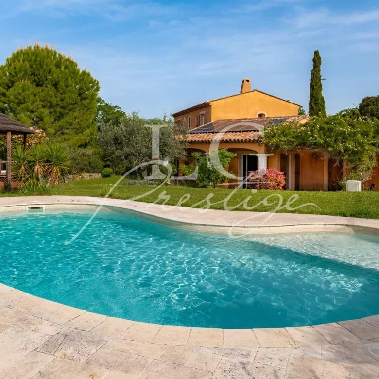 Contemporary elegance with panoramic views of the Esterel mountains and the sea