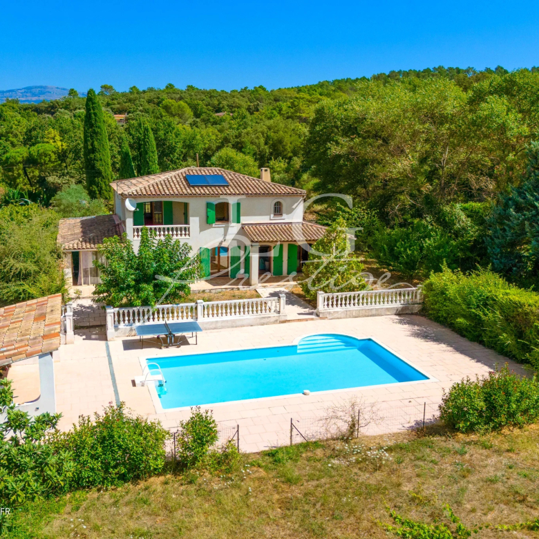 Mougins, Maison de plain-pied avec piscine