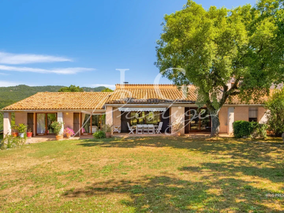 AN EXCEPTIONAL RURAL SETTING