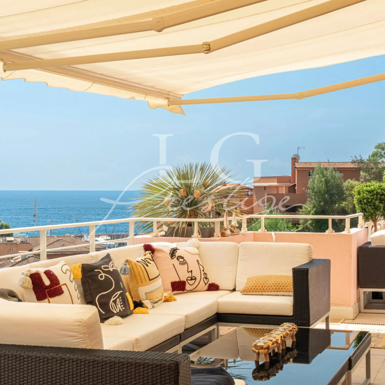 VILLA WITH SEA VIEW TO RENOVATE