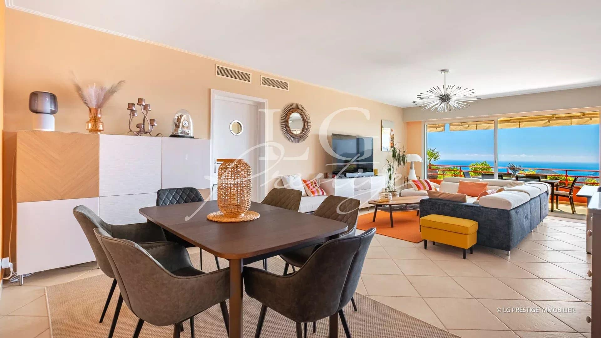 Panoramic sea view from an apartment in Mandelieu-la-Napoule, with a bright and modern interior.