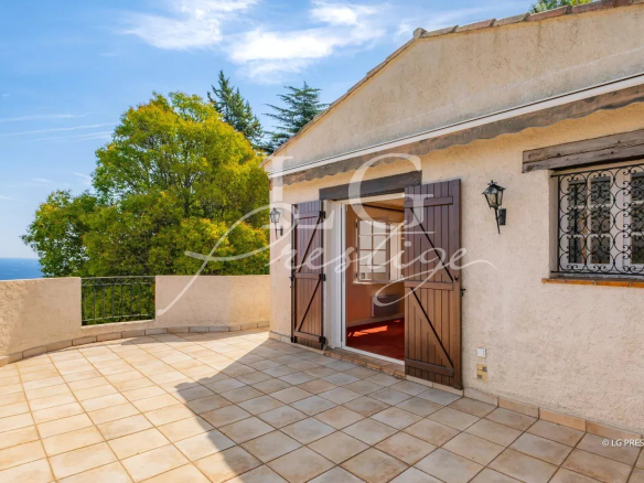 Terrace of a villa with sea view in Théoule-sur-Mer.