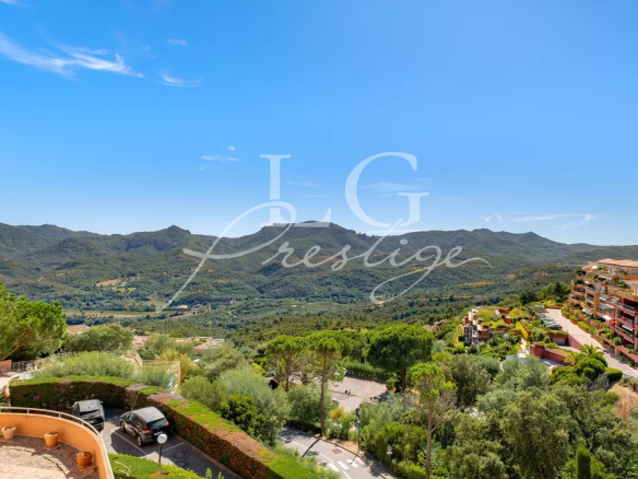 Panoramic views of the hills and the sea from an apartment in Mandelieu-la-Napoule.