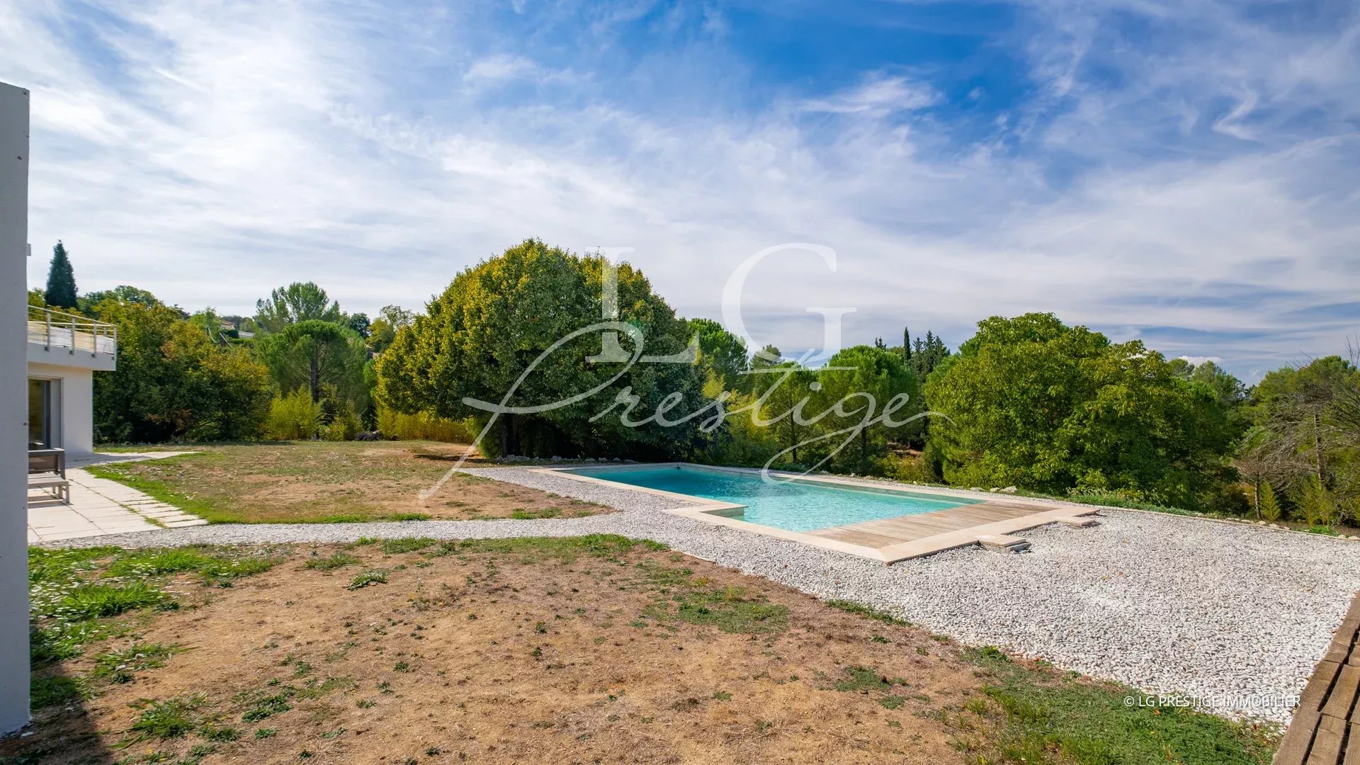 Contemporary villa in Montauroux Contemporary villa with swimming pool and garden in Montauroux, unobstructed views of nature.